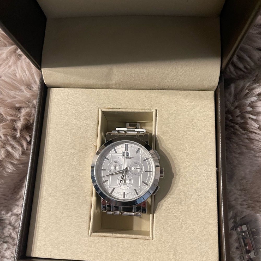 Burberry Silver Men Watch - Picture 2 of 10